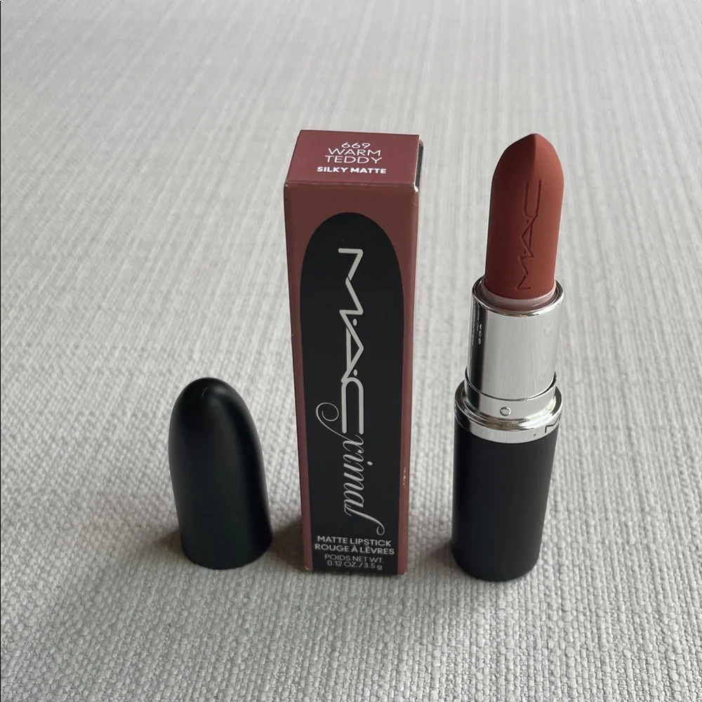 MAC Cosmetics 669 warm teddy silky matte Lipstick